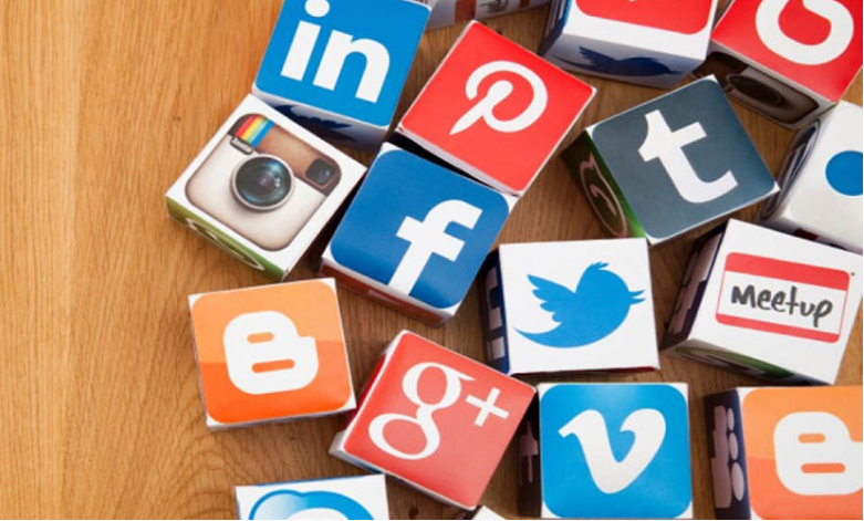 社交媒體賬號托管app開發(fā)